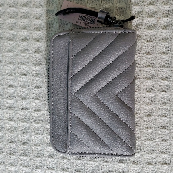 Victoria's Secret Quilted coin/card holder - Picture 2 of 3